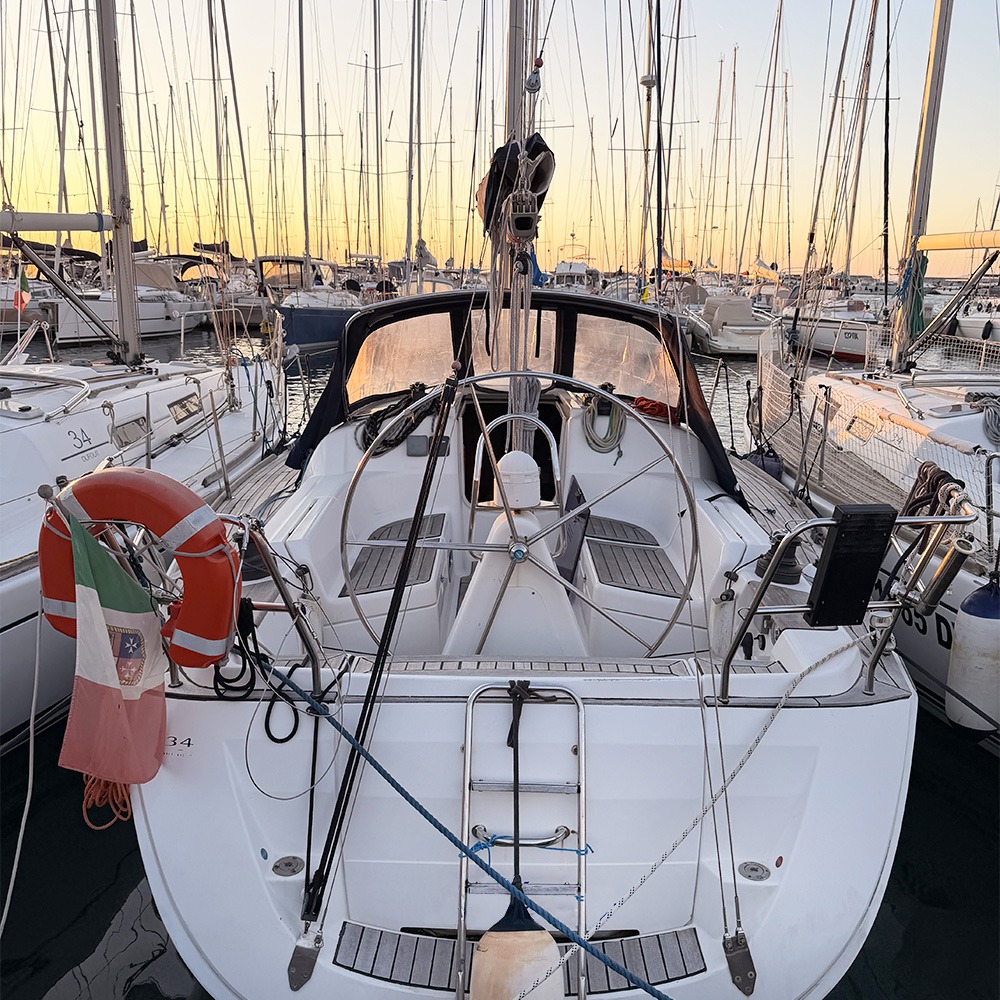 Charter Barca a Vela in Toscana – Dufour 34 Performance <br><a href=dettaglio.aspx?Id=361 >VAI ALLA SCHEDA</a>